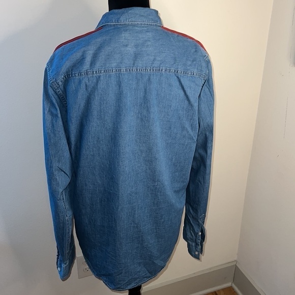 GUESS denim regular fit‎ buttoned down men’s shirt Sz M red blue striped sleeves - Picture 6 of 9